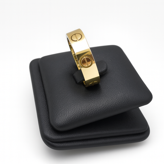 10k Screw Head Band Ring